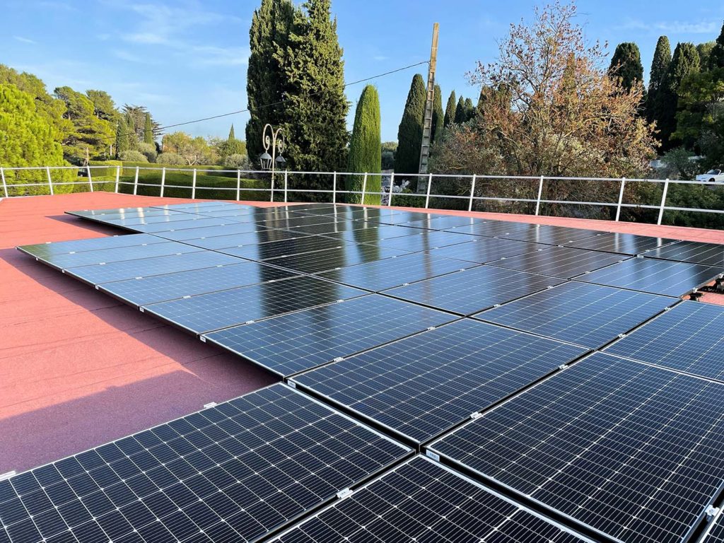 installation photovoltaïques toiture école élémentaire Rebuffel Mougins Région Sud PACA (06) SUN and GO Grasse (06)