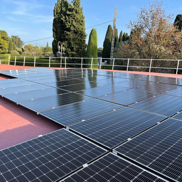 installation photovoltaïques toiture école élémentaire Rebuffel Mougins Région Sud PACA (06) SUN and GO Grasse (06)