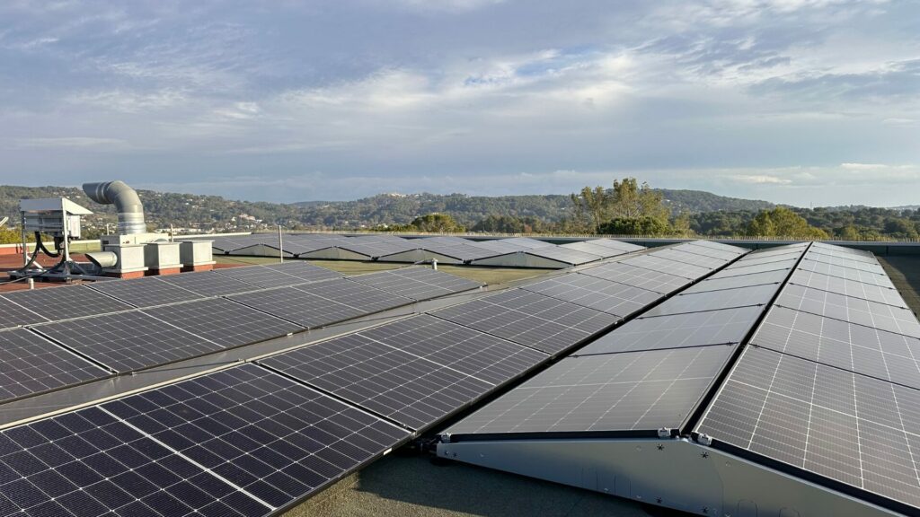 expressions-aromatiques-sun-and-go-installations-photovoltaiques-toiture-et-ombrieres-photovoltaique-loi-enr-professionnels-region-sud-06 (3)