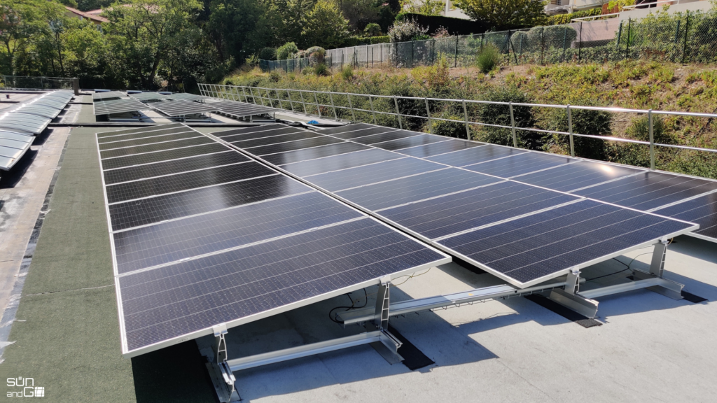 installation-photovoltaique-toiture-ecole-andre-gianton-eze-sun-and-go-installateur-photovoltaique-grasse-region-sud-06