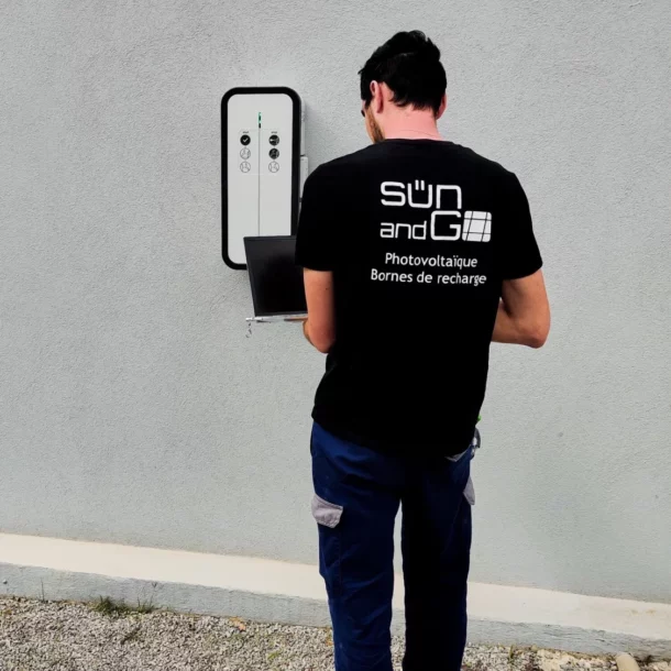 INSTALLATEUR DE BORNES DE RECHARGE POUR FLOTTE DE VÉHICULES ÉLECTRIQUES EN RÉGION PACA