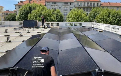Installation-et-mise-en-service-Construction et raccordement photovoltaïque - Bornes de recharge - Solution clé en main IRVE et stockage